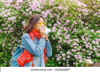 Allergy Concept Young Asian Woman Sneezes Stock Photo 1163542807