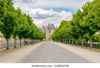 Alley To Fontainebleau Palace (Chateau De Fontainebleau) In Paris Suburbs, France