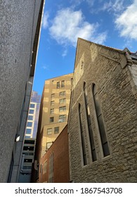 Alleyway downtown Indianapolis, Church + Business building