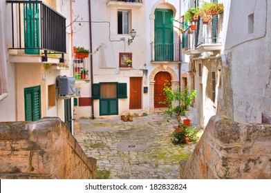 Alleyway. Monopoli. Puglia. Italy.