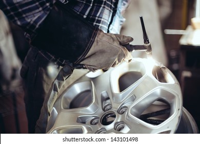 Alloy Wheel Repair, Welding Alloy Rim.