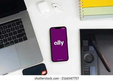 Ally Financial Bank App On Smartphone Stock Photo 2166547757 | Shutterstock