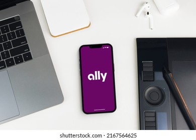 Ally Financial Bank App On Smartphone Stock Photo 2167564625 | Shutterstock