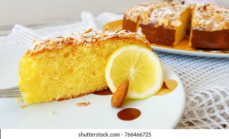 Almond lemon cake with white chocolate