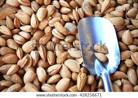 almonds in the windowshop