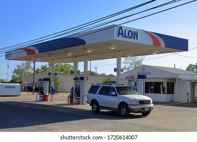 An Alon Branded Gasoline Station.  Alon Is A Publicly Traded Company On The NYSE With Stock Ticker ALJ, - Fredericksburg, Texas, USA - May 2, 2020