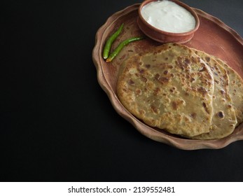 Aloo Paratha Curd Served On Plate Stock Photo 2139552481 | Shutterstock