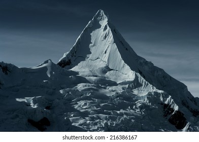 Alpamayo, Cordillera Blanca, Peru