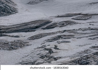 Glaciar alpino cervasa cerca