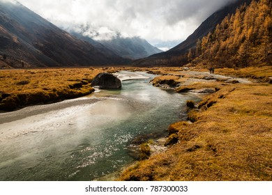 Altay Lake Akkem