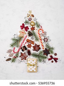 alternative christmas tree made from cookies and christmas decorations - Alternative Christmas Tree Decorations alternative christmas tree made from cookies and christmas decorations - Alternative Christmas Tree Decorations