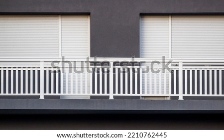 Alu fence. White aluminum fence on balcony 