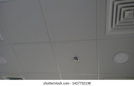 Imagenes Fotos De Stock Y Vectores Sobre Grid Ceilings