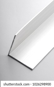 Aluminum profile for doors, windows, bathrooms