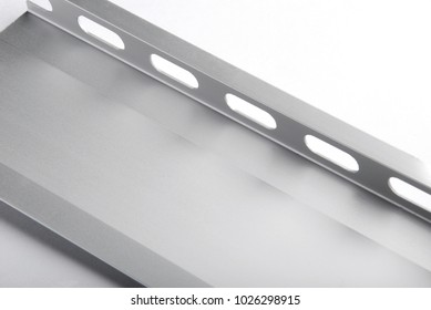 Aluminum profile for doors, windows, bathrooms