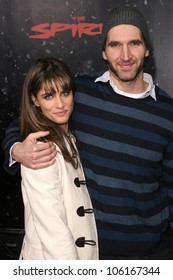 Amanda Peet And David Benioff   At The Los Angeles Premiere Of 'The Spirit'. Grauman's Chinese Theatre, Hollywood, CA. 12-17-08