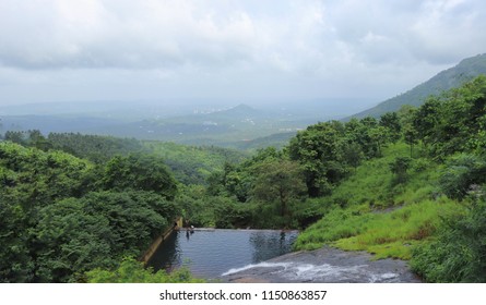 Amazing Bath Tub In Nature, Bath In A Naturally Built Swimming Pool