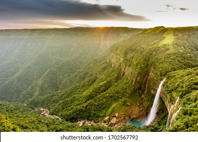 Amazing And Beautiful Waterfall In Meghalaya Northeast India