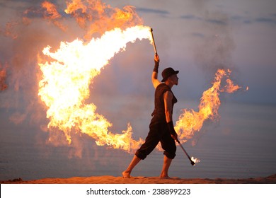 Amazing fire performance, solo