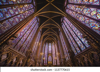 Amazing interior of the the Sainte-Chapelle