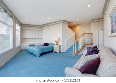 Amazing Light Blue And White Bedroom With Glass Wall