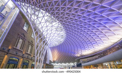 Amazing roof construction of Kings Cross Station in London - LONDON / ENGLAND - SEPTEMBER 14, 2016