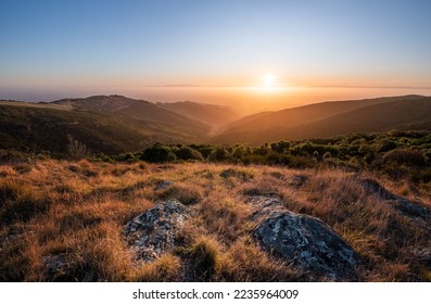 Amazing sunset over beautiful canterbury valley near Christchurch in New Zealand, such wanderlust