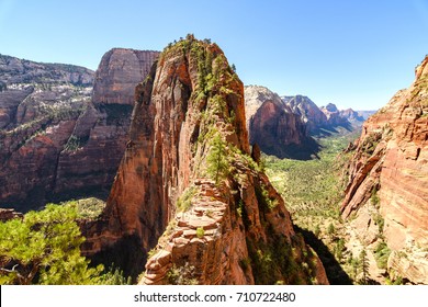 Amazing View Of Angels Landing Hike 