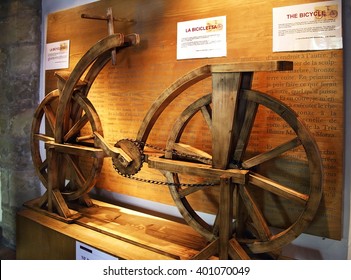 AMBOISE, FRANCE - JULY 19, 2005: Models Of Inventions Of Leonardo In The Clos Luce Mansion. Leonardo Da Vinci Lived Here For The Last Three Years Of His Life, And Died There On 2 May 1519