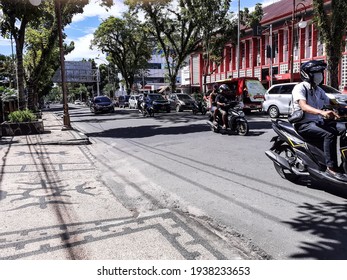 Ambon, Indonesia, March 18, 2021. The Atmosphere Of Jalan Pattimura, Ambon.

