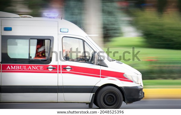 ambulance in motion\
for an emergency\
situation