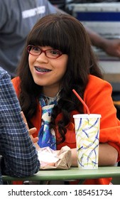 America Ferrera On Location For On Location For Ugly Betty, New York City, New York City, NY April 28, 2009