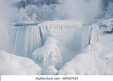 American Falls covered with wonderful snow, Niagara Falls, USA