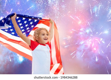 American Family Celebrating 4th Of July. People Watching Independence Day Fireworks Holding US Flag. Proud USA Kids Cheer And Celebrate. Child With America Symbol. National Holiday Party.