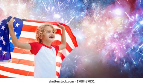 American Family Celebrating 4th Of July. People Watching Independence Day Fireworks Holding US Flag. Proud USA Kids Cheer And Celebrate. Child With America Symbol. National Holiday Party.