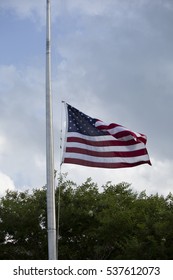 American Flag Half Mast Mourning Holidays Stock Photo 537612073 ...