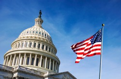 Amerikai Zászló Integetett A Capitol Hill A Háttérben
