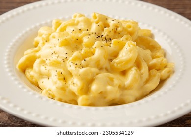 American macaroni cheese with cheddar cheese