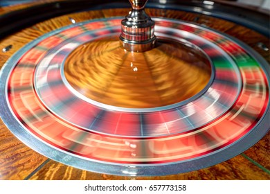 American Roulette Wheel With Spinning Numbers.