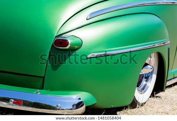 American vintage car, rear view\
