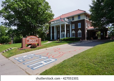 AMES, IA -25 MAY 2016- Fraternity And Sorority Houses With Greek Letters On The Campus Of Iowa State University (of Science And Technology), A Public Research University Located In Ames, Iowa.