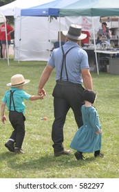 Amish Family