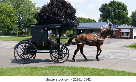 1,376 Amish transportation Images, Stock Photos & Vectors | Shutterstock