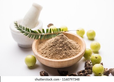 Amla powder with raw Avla, it's an Ayurvedic alternative medicine