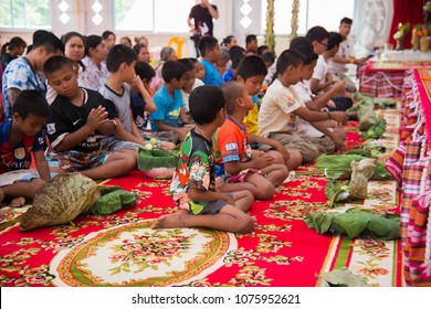 Amphoe Mueang, Buri Ram/ Thailand - April 01, 2018: Group Of Buddhist  Receive The Five Precepts From Buddhist Monk At Wat Thong Sa Wang.
