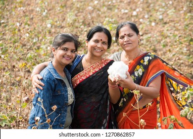 AMRAVATI, MAHARASHTRA, INDIA 2 DECEMBER 2018 : Unidentified Indian Women Harvesting Cotton In The Cotton Field At Morning, An Indian Rural Farming Scene.