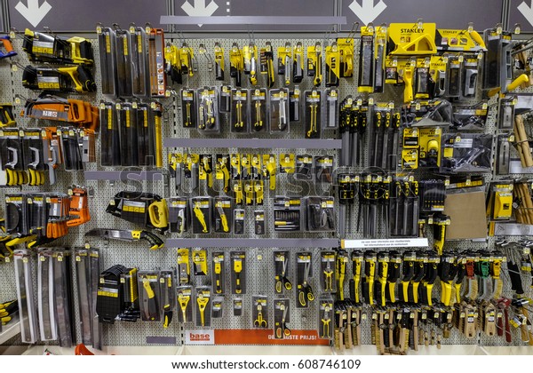 hand tools store