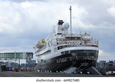 111 Cruise ship astoria Images, Stock Photos & Vectors | Shutterstock