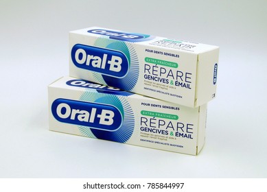 Oral B Toothpaste Boxes Images Stock Photos Vectors Shutterstock