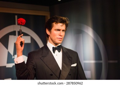 131 Pierce brosnan 007 Images, Stock Photos & Vectors | Shutterstock